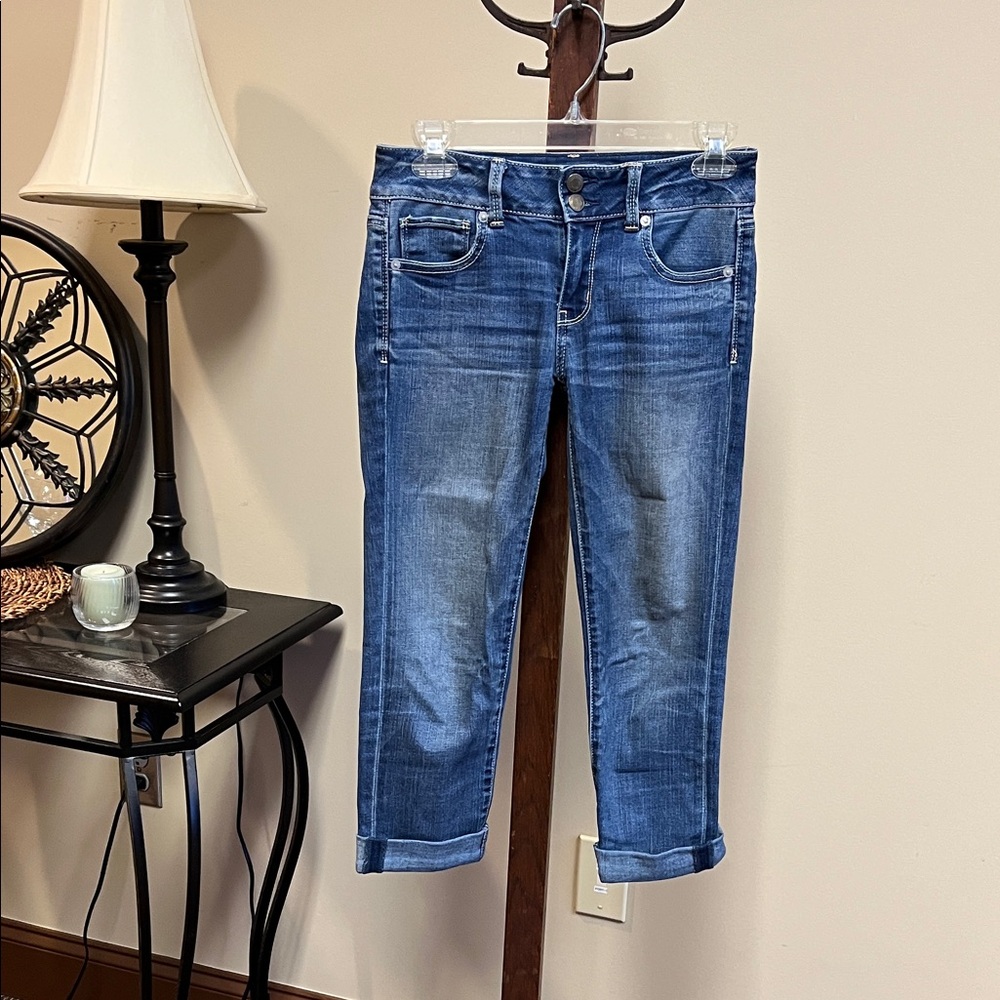 American Eagle Outfitters Capri Length Blue Jeans